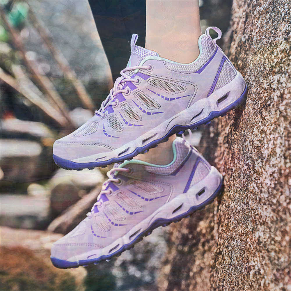 Sumer Round Tip Silver Sneaker - đánh giá và giá Badminton League